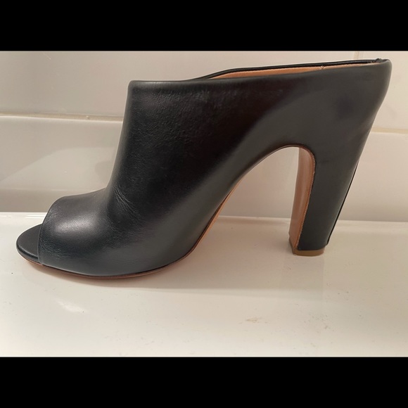 Maison Martin Margiela Luxury Leather Mules - Picture 2 of 5
